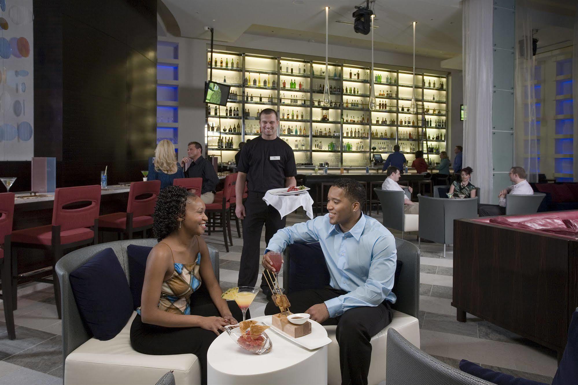Le Merigot At Tropicana Evansville Bagian luar foto